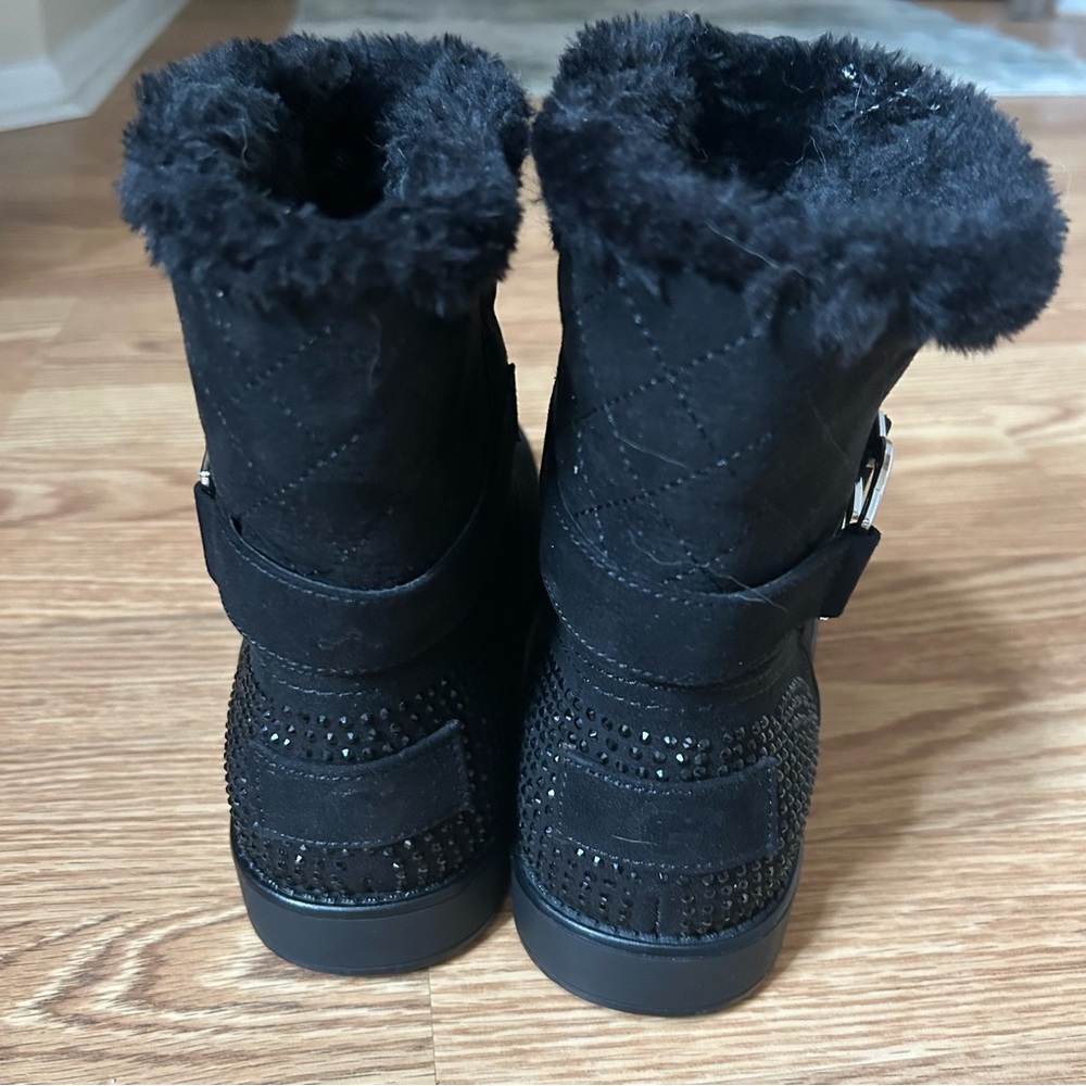 NWOB Guess Adlea Faux Fur Boots - Picture 5 of 6